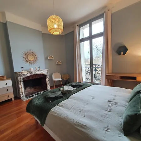 Vue Exceptionnelle Sur La Cathedrale, Standing Et Garage Prive * 랭스