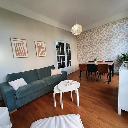 아파트 Vue Exceptionnelle Sur La Cathedrale, Standing Et Garage Prive 랭스