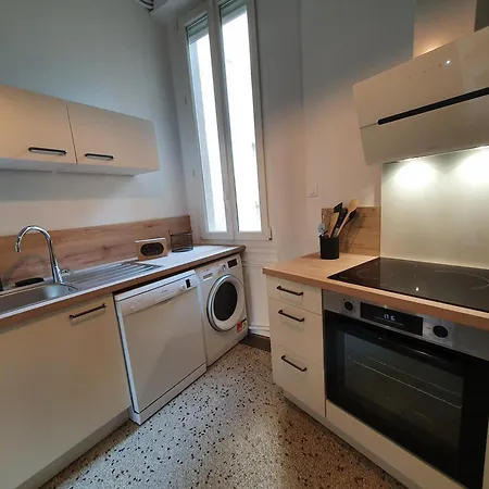 Vue Exceptionnelle Sur La Cathedrale, Standing Et Garage Prive *